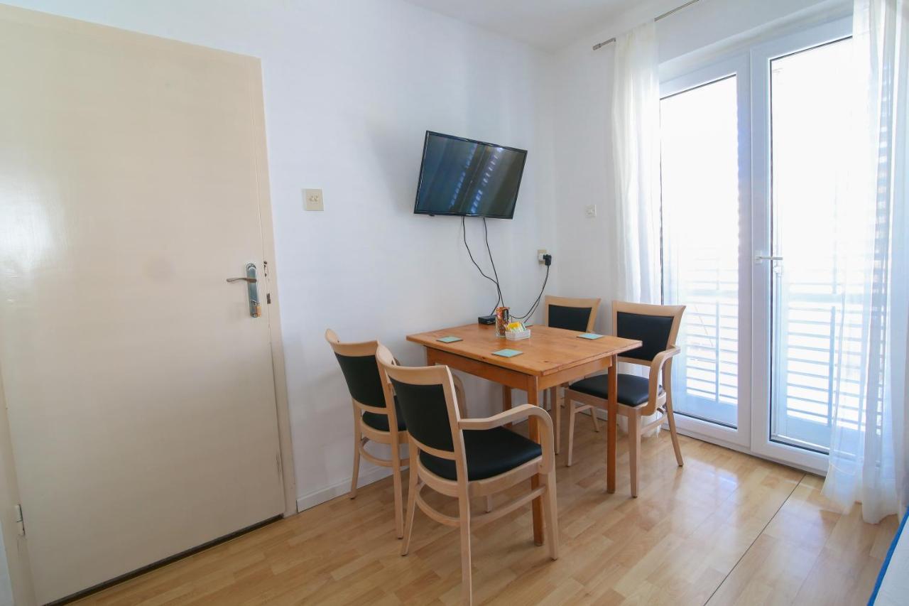 מאקרסקה Apartment Bili-Sea View Apartment In The Center מראה חיצוני תמונה