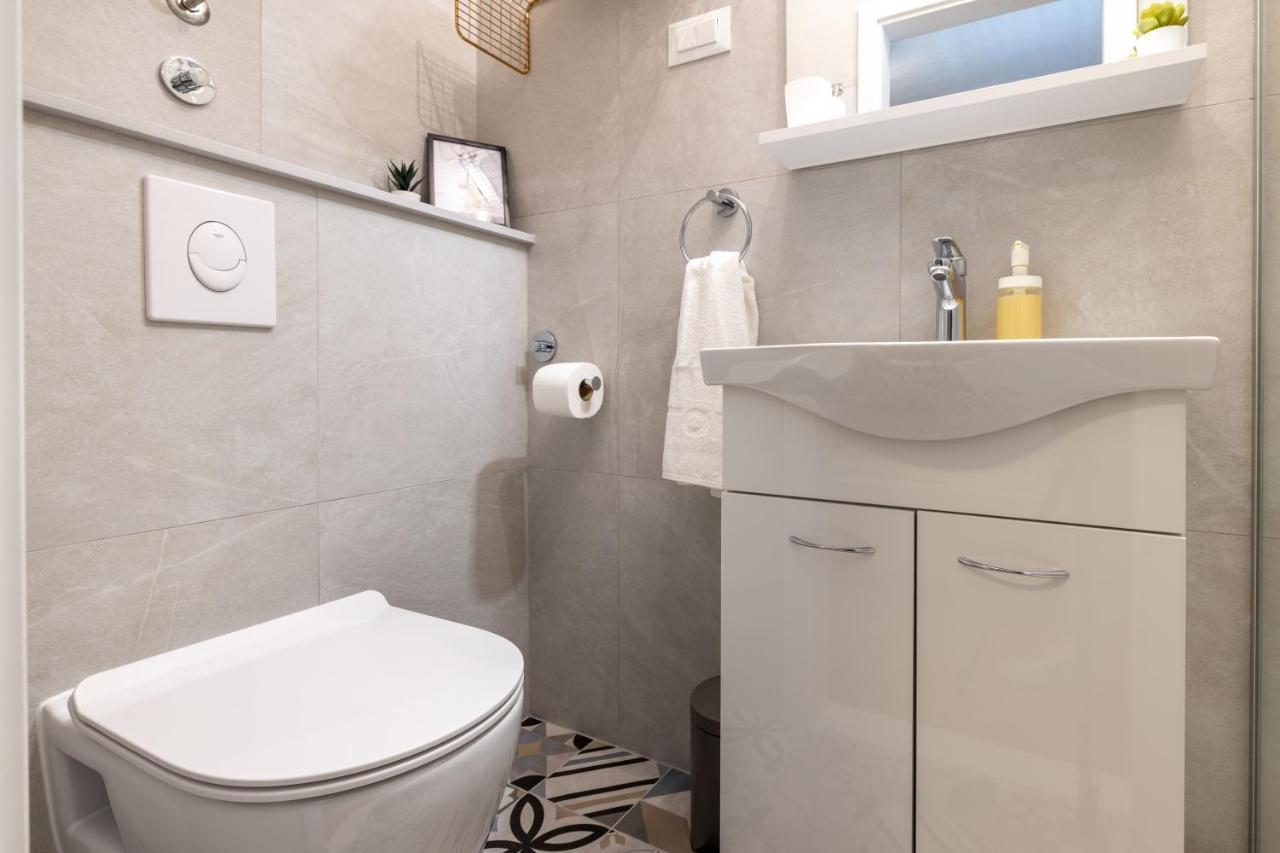 מאקרסקה Apartment Bili-Sea View Apartment In The Center מראה חיצוני תמונה