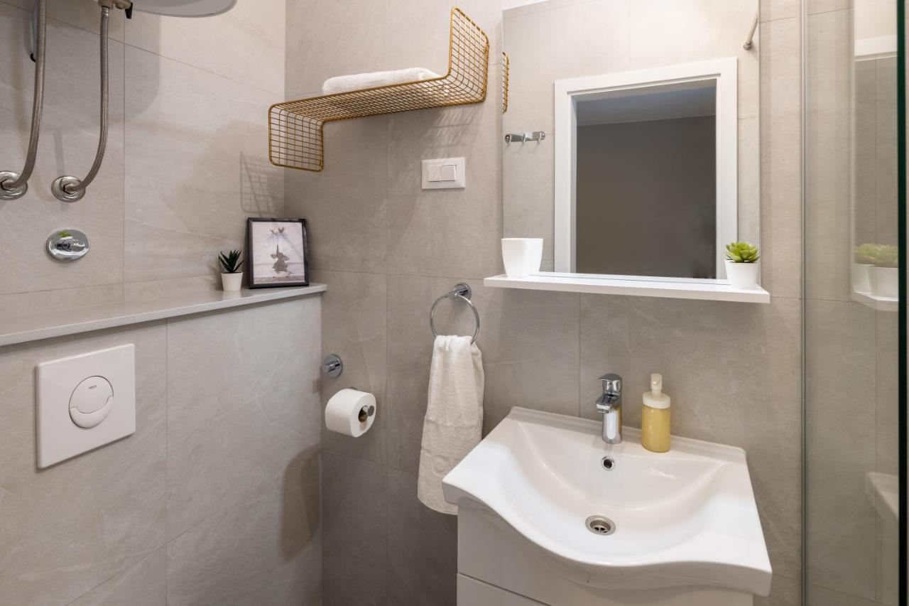 מאקרסקה Apartment Bili-Sea View Apartment In The Center מראה חיצוני תמונה